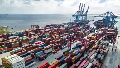 Dış Ticaret Açığı Ekim'de Daraldı