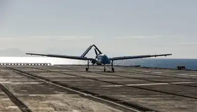 Yerli İHA, Gemiden Başarılı İniş Kalkış Gerçekleştirdi