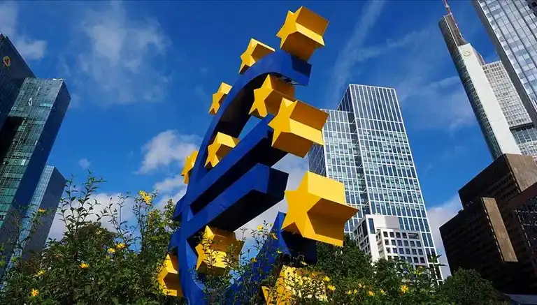 Euro Bölgesi Ekonomisi Yavaşlıyor