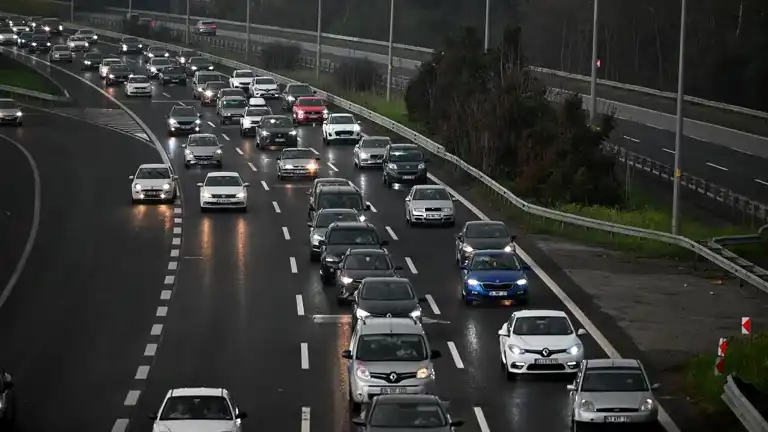 Mart'ta 195 Bin Araç Trafiğe Kayıt Oldu